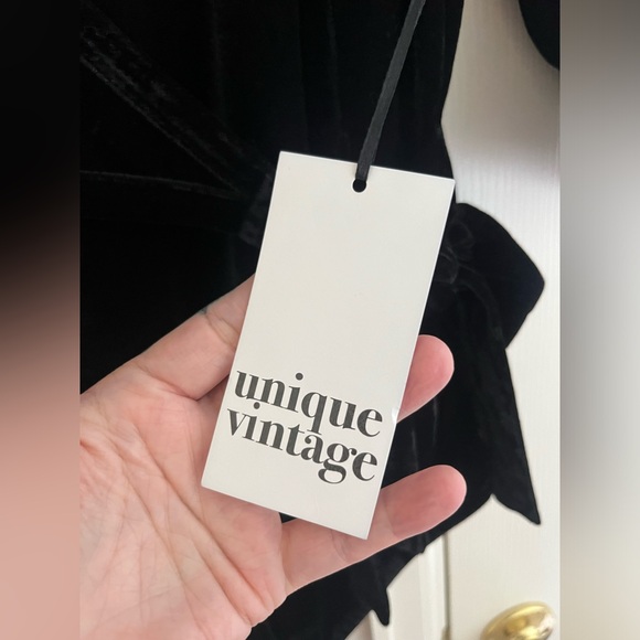 Unique Vintage Black Velvet Surplice Long Sleeve Bodysuit, Size 1x, NWT! - Picture 9 of 14